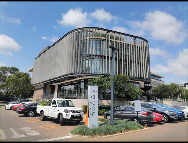 1,350M² OFFICE TO LET IN IRENE